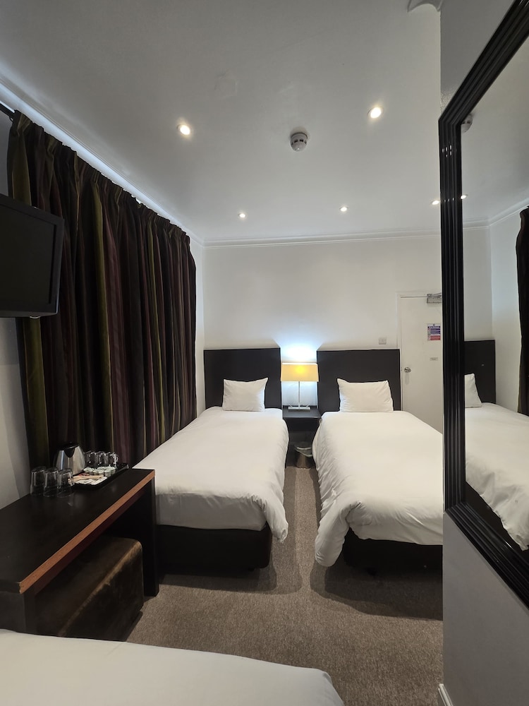 London Shelton Hotel, Finsbury Park 9/51