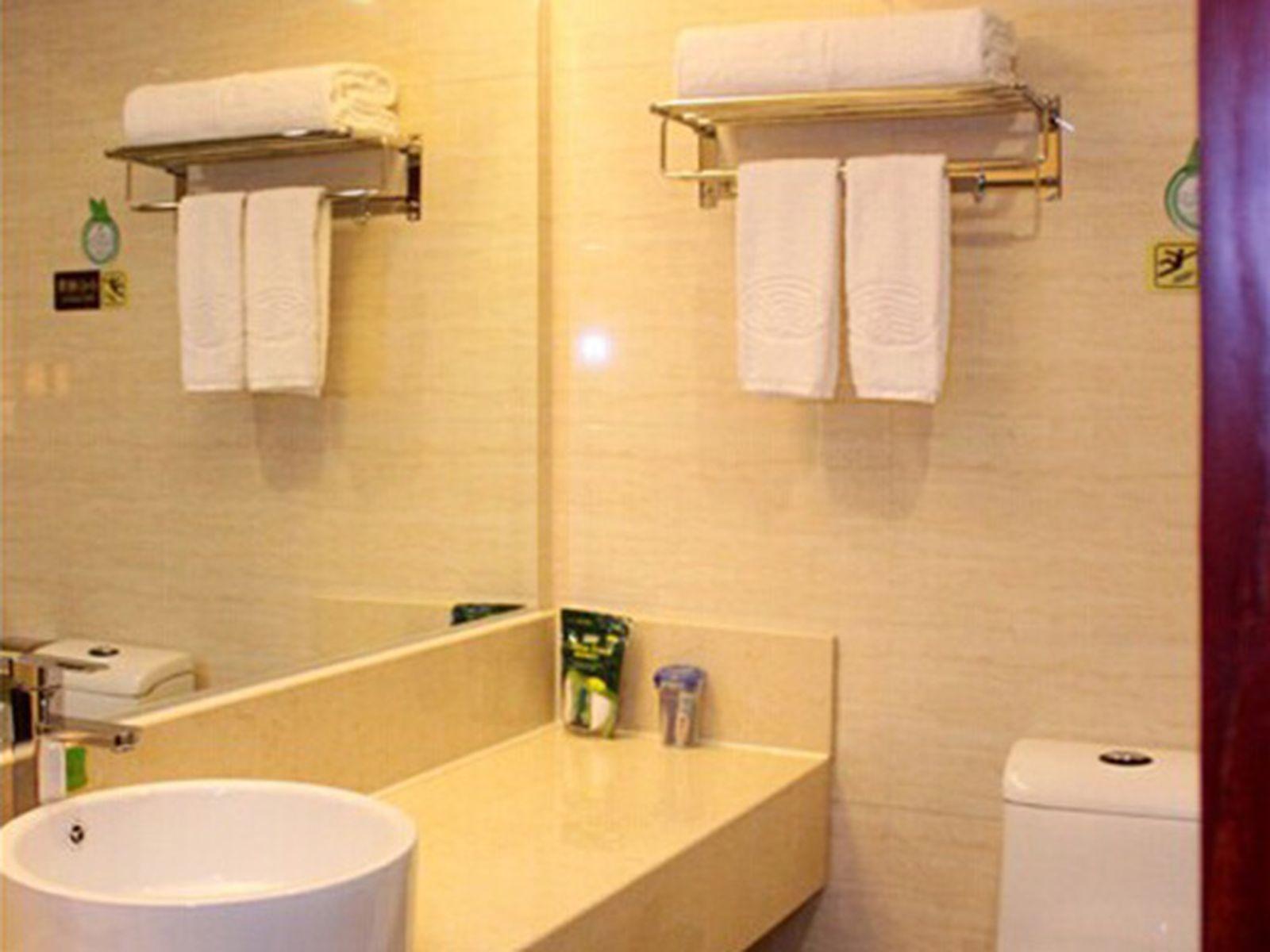 Vienna Hotel (Dongguan Chang'an Railway Station Bubugao) 46/46