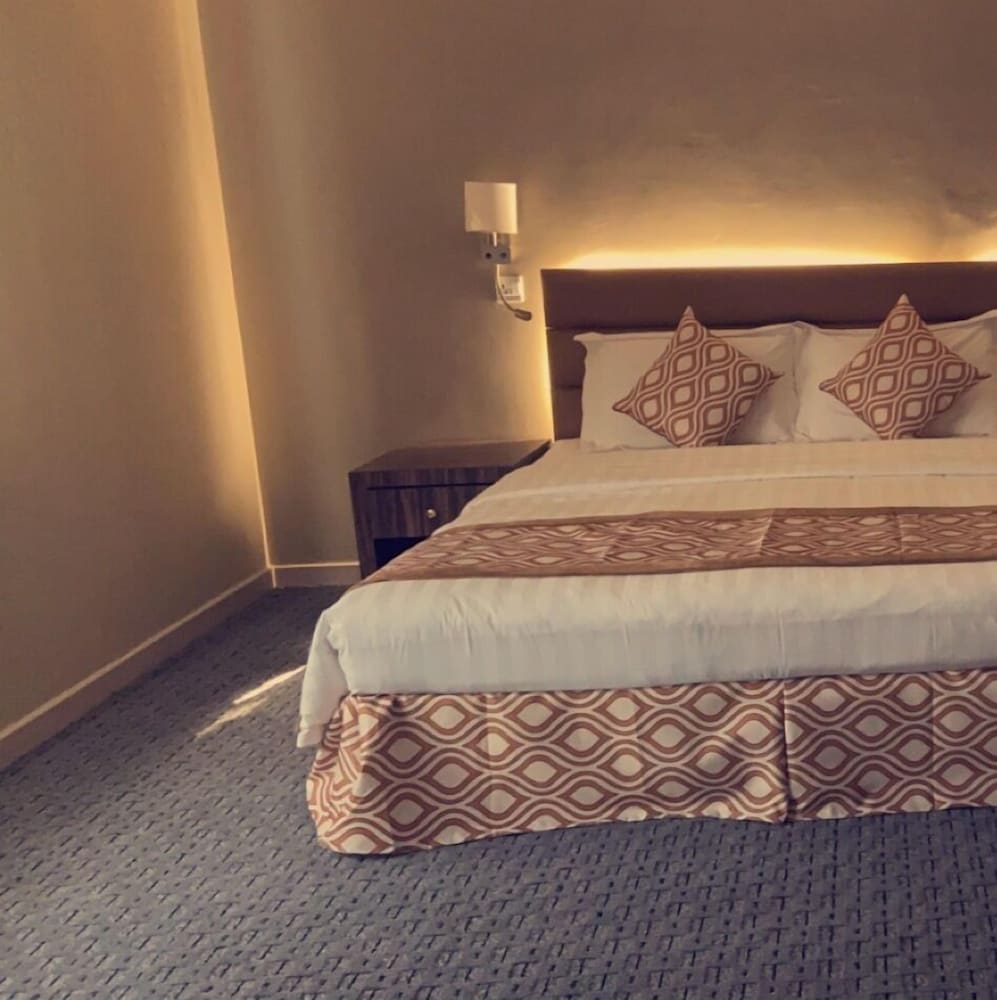 La Rive Hotels & Suites (Formerly known as Ghosn Al Banafsej) 22/59