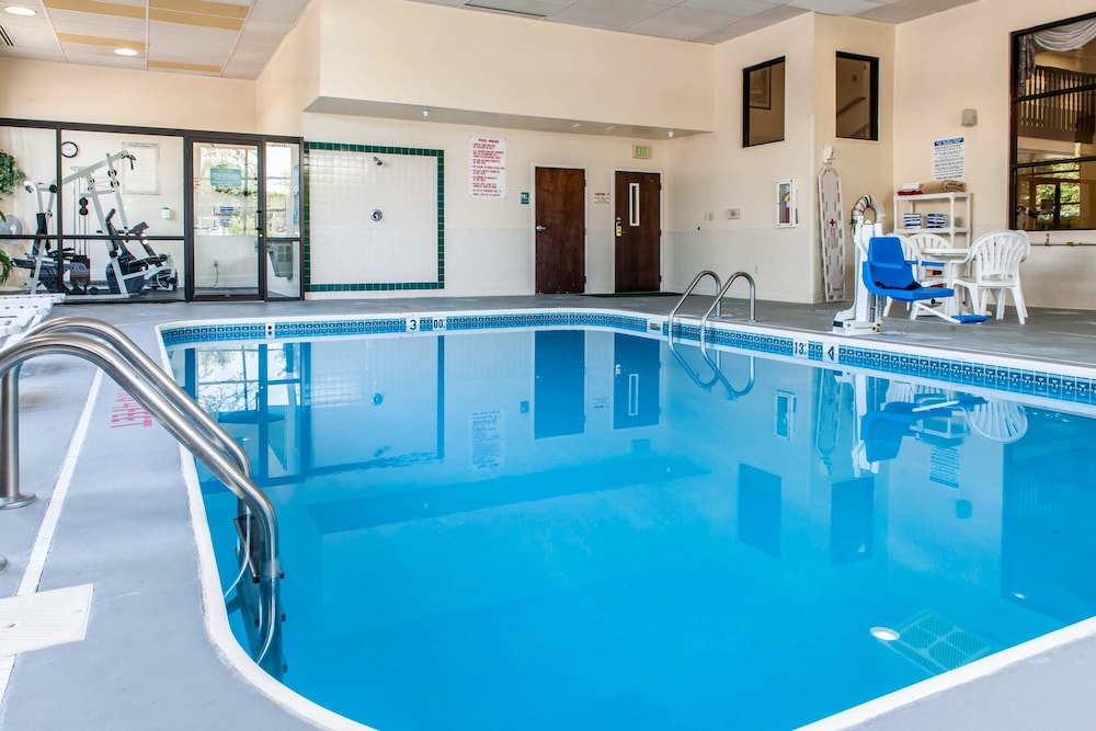 Clarion Inn & Suites Indianapolis Northwest photo4