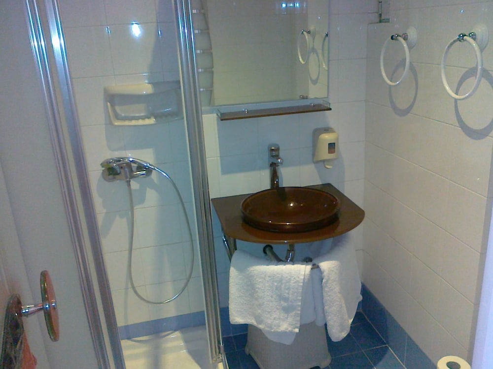 Ephira Hotel 16/56