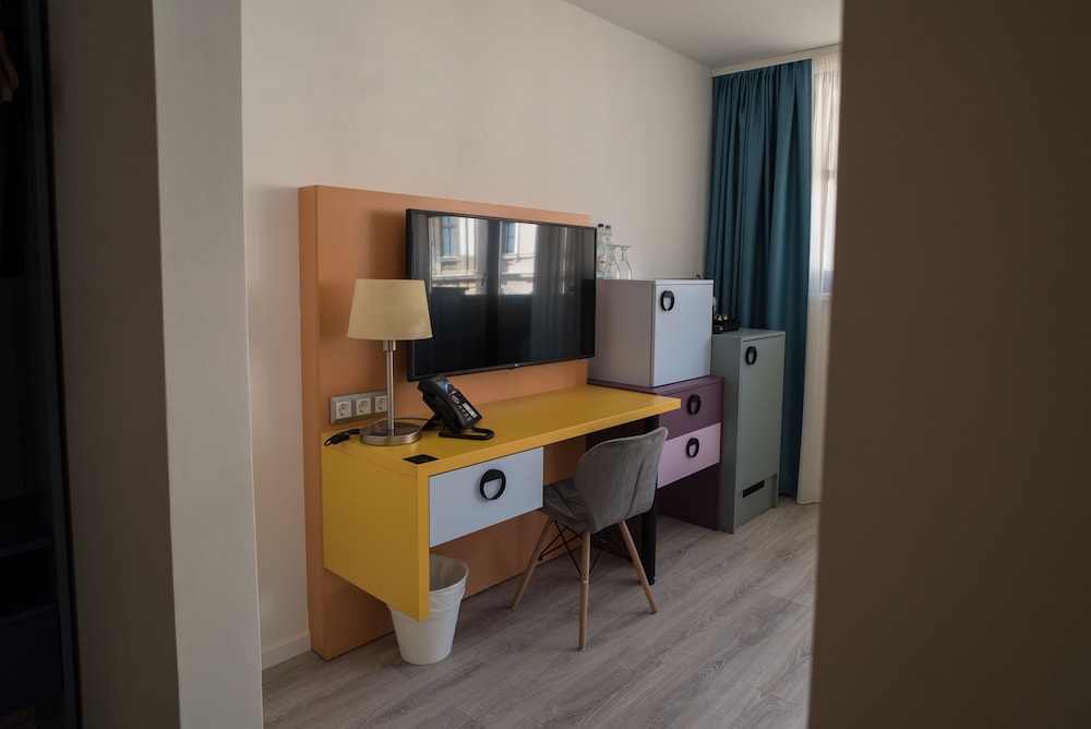 CIVITAS BOUTIQUE HOTEL 75/79