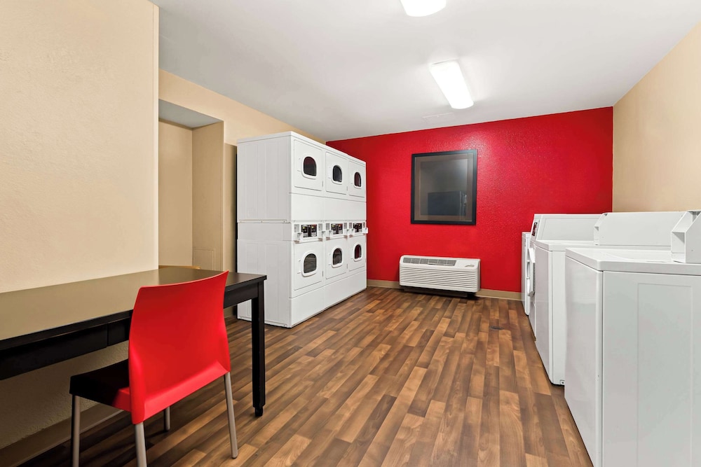 Suburban Studios Columbus Fort Benning Area 18/34