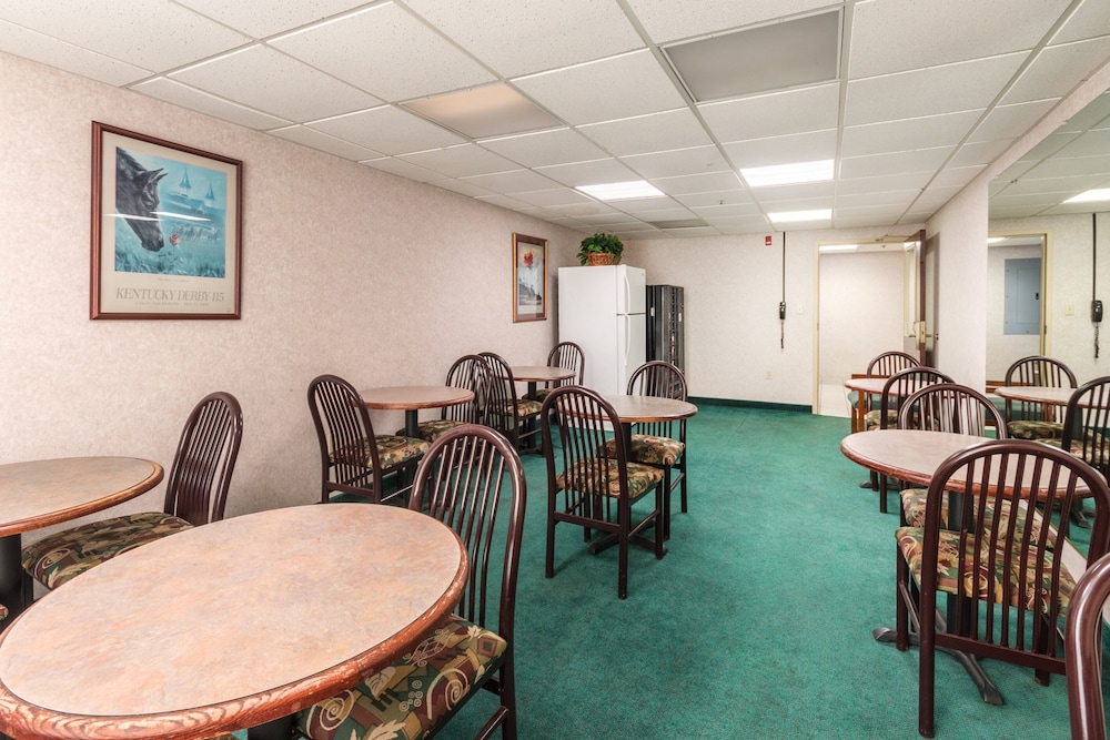 Red Roof Inn Morehead 46/56