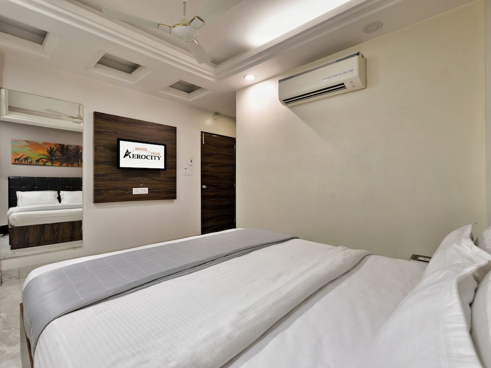 Hotel Delhi Aerocity 23/75
