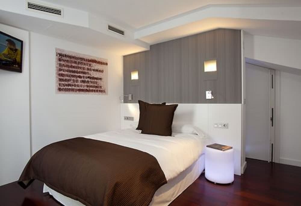 Apolonia Hotel 20/50