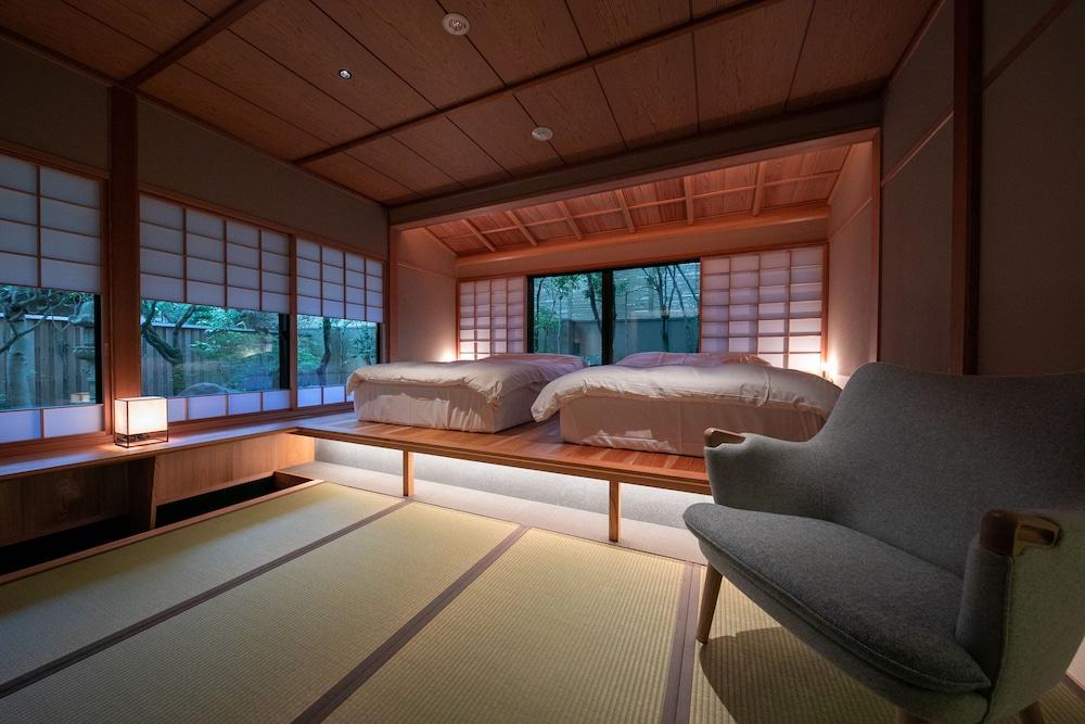 Premium, Villa