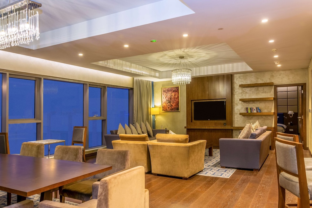 RADISSON BLU HOTEL, SOHAR 50/72