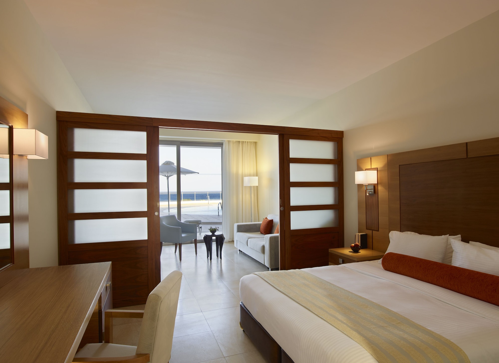 Deluxe, Twin Beds, Sea View, Sofa, Pool Access