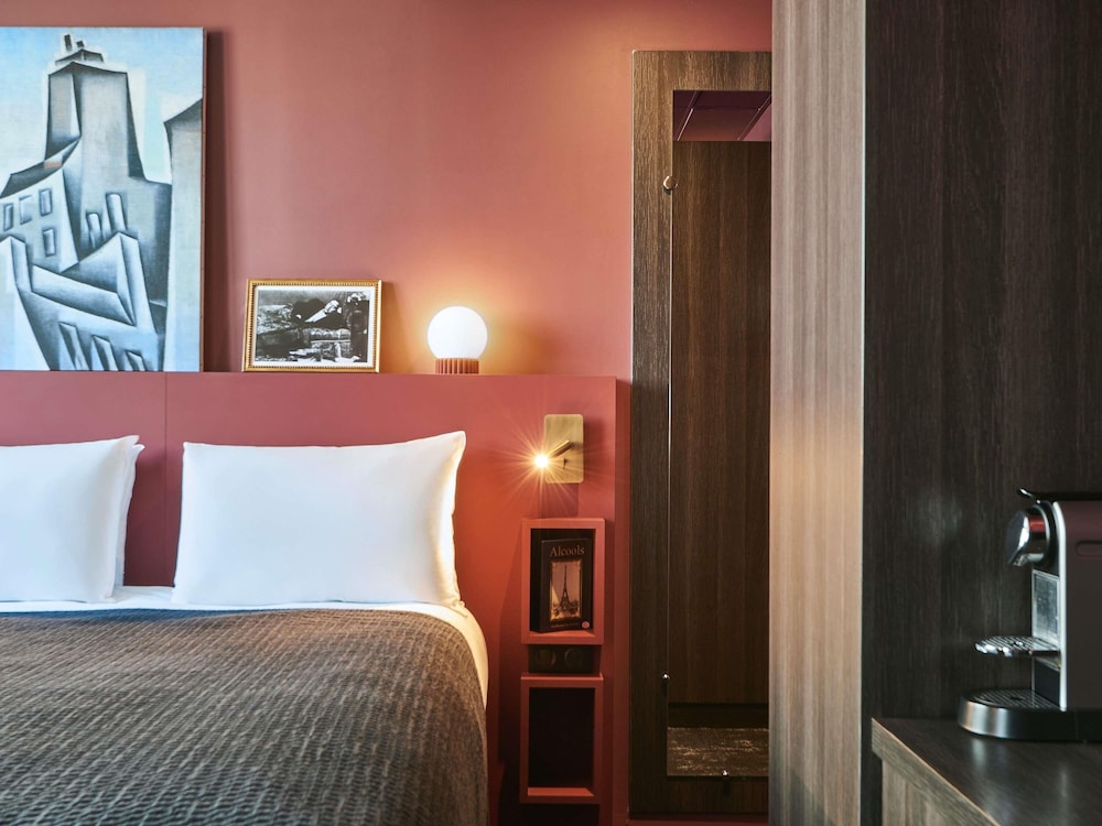DELUXE, DOUBLE BED, TERRACE