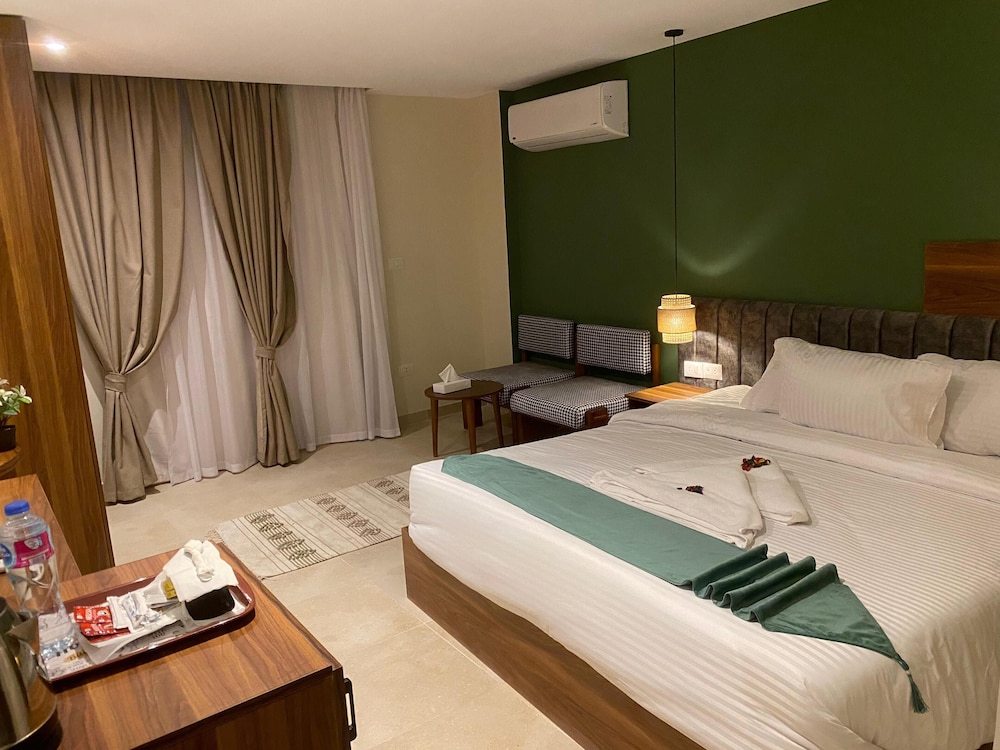 The Nomad Pyramids Boutique Hotel 24/66