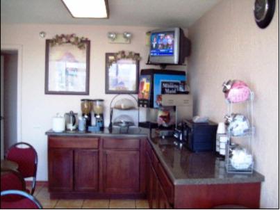 Super 8 By Wyndham Oklahoma Fairgrounds 6/20