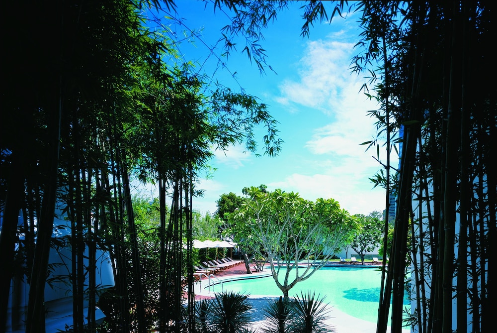 Grand Hyatt Erawan Bangkok 72/76