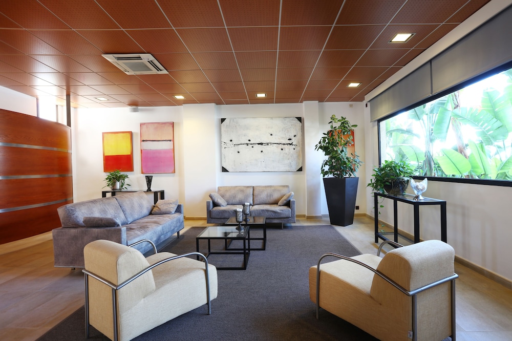 Apartamentos Jade 22/42