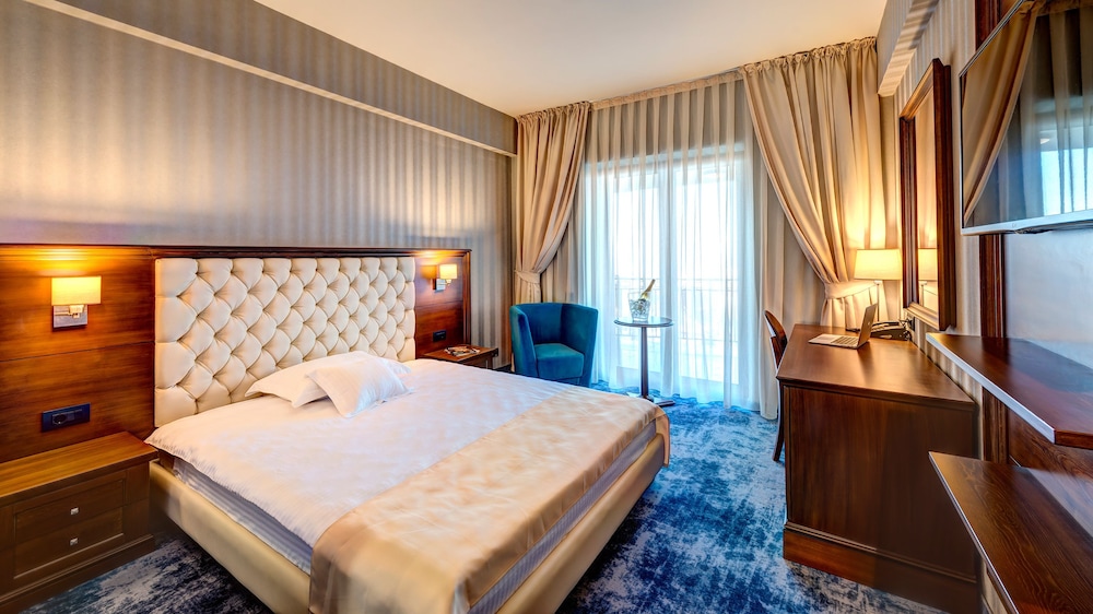 Hotel Briliant 12/43