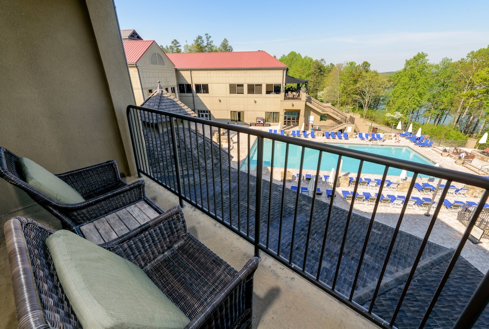 Lanier Islands Legacy Lodge 4/42