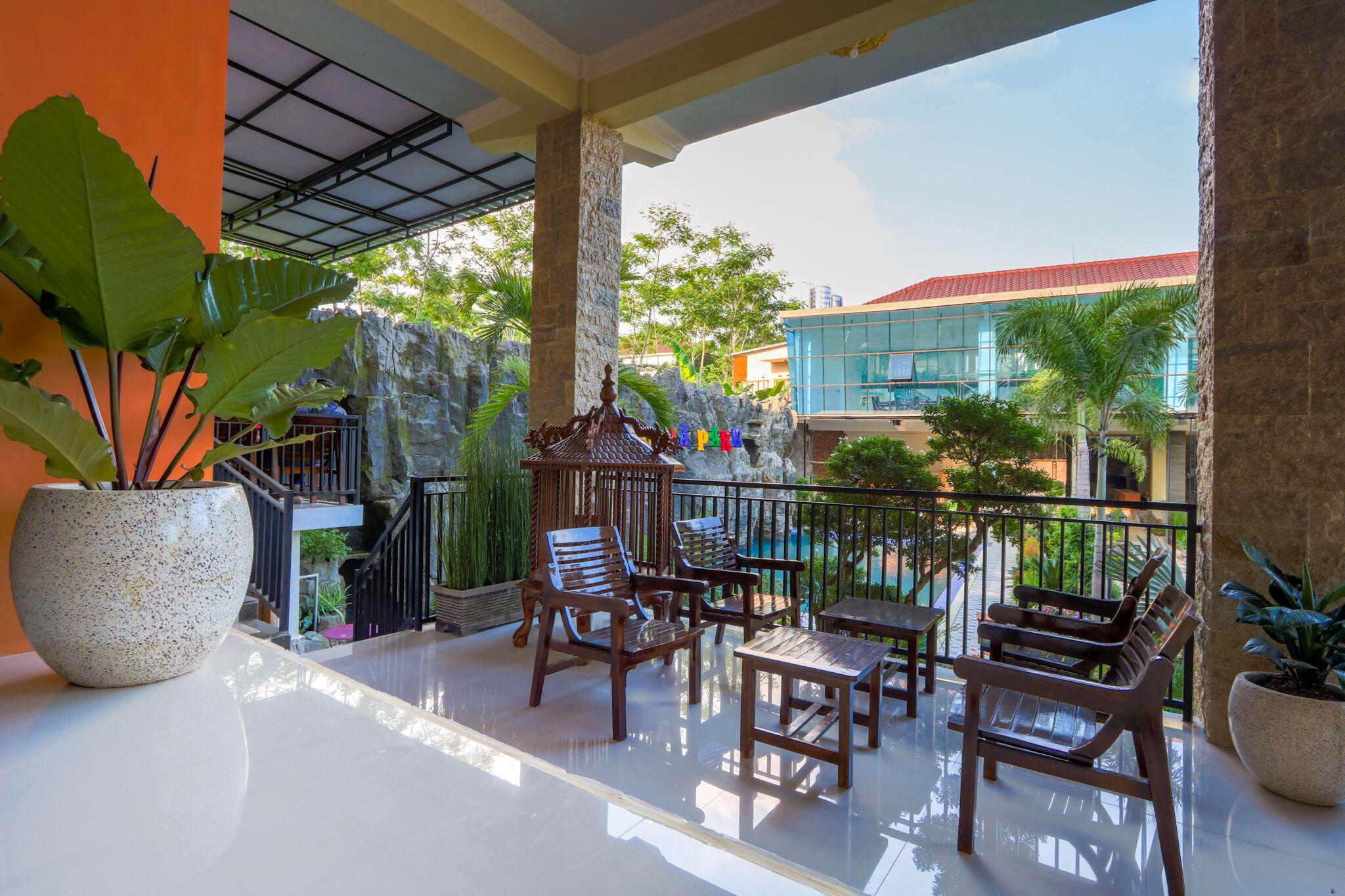 Grand Valonia Hotel 15/23