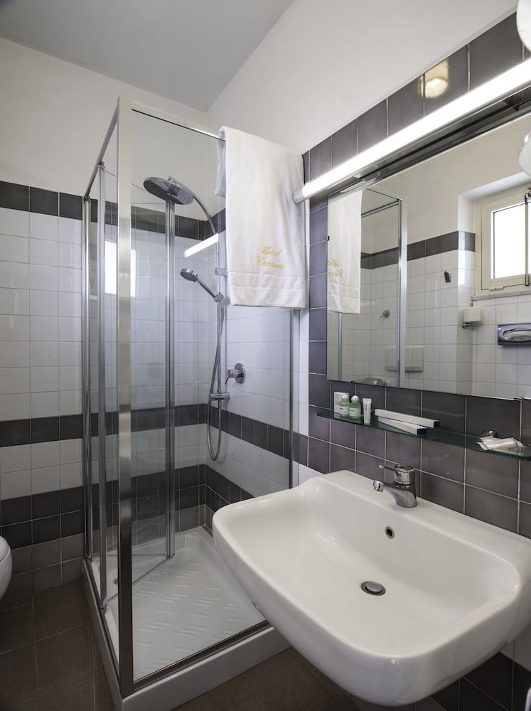 Cacciani Hotel 45/48