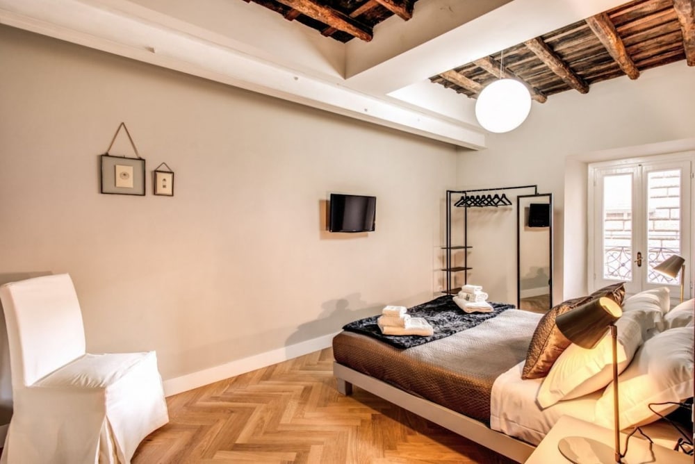 Trevi Fountain Superior 3 bdr apartment 35/49