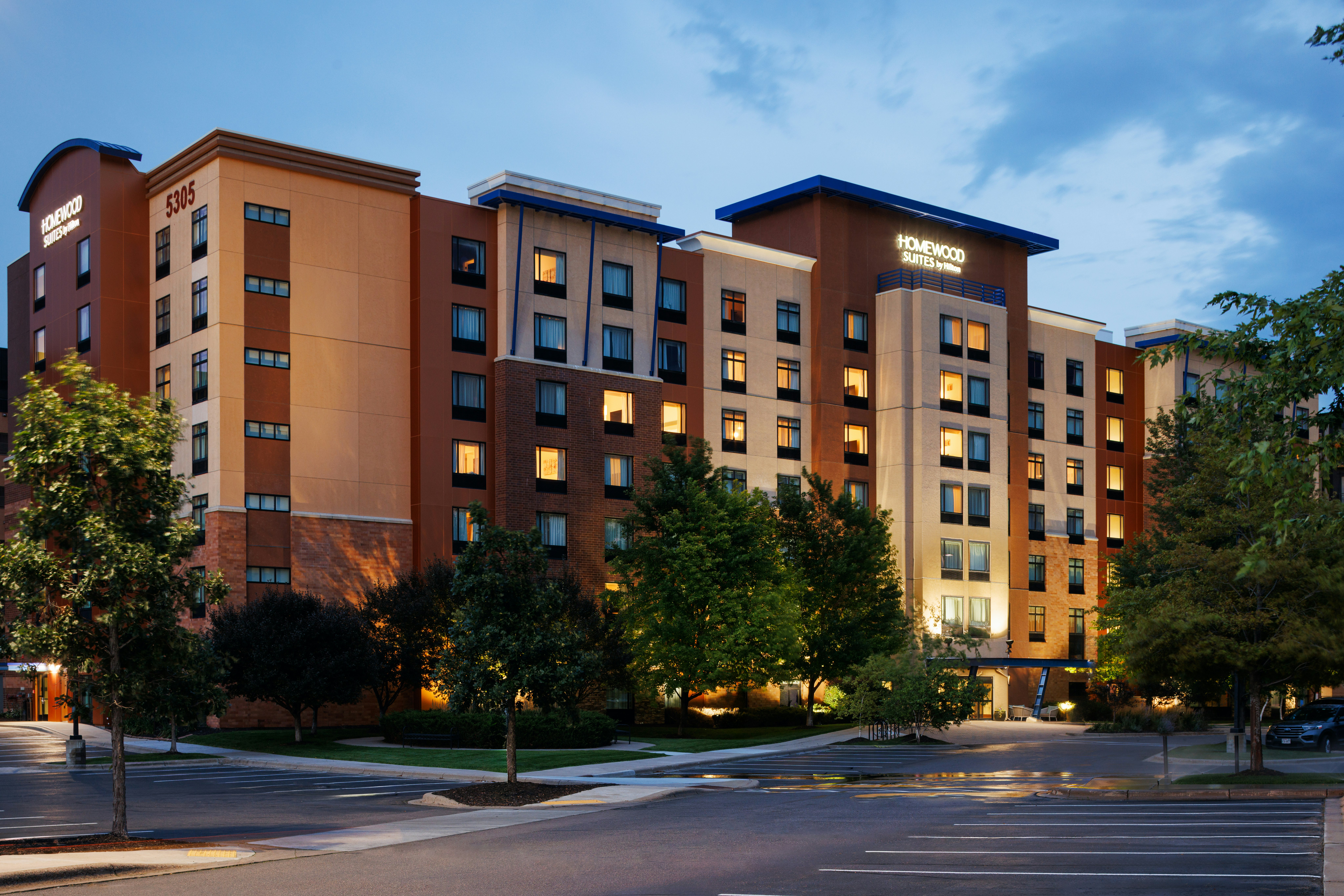 HOMEWOOD SUITE MINNEAPOLIS-ST. LOUIS PARK 31/32