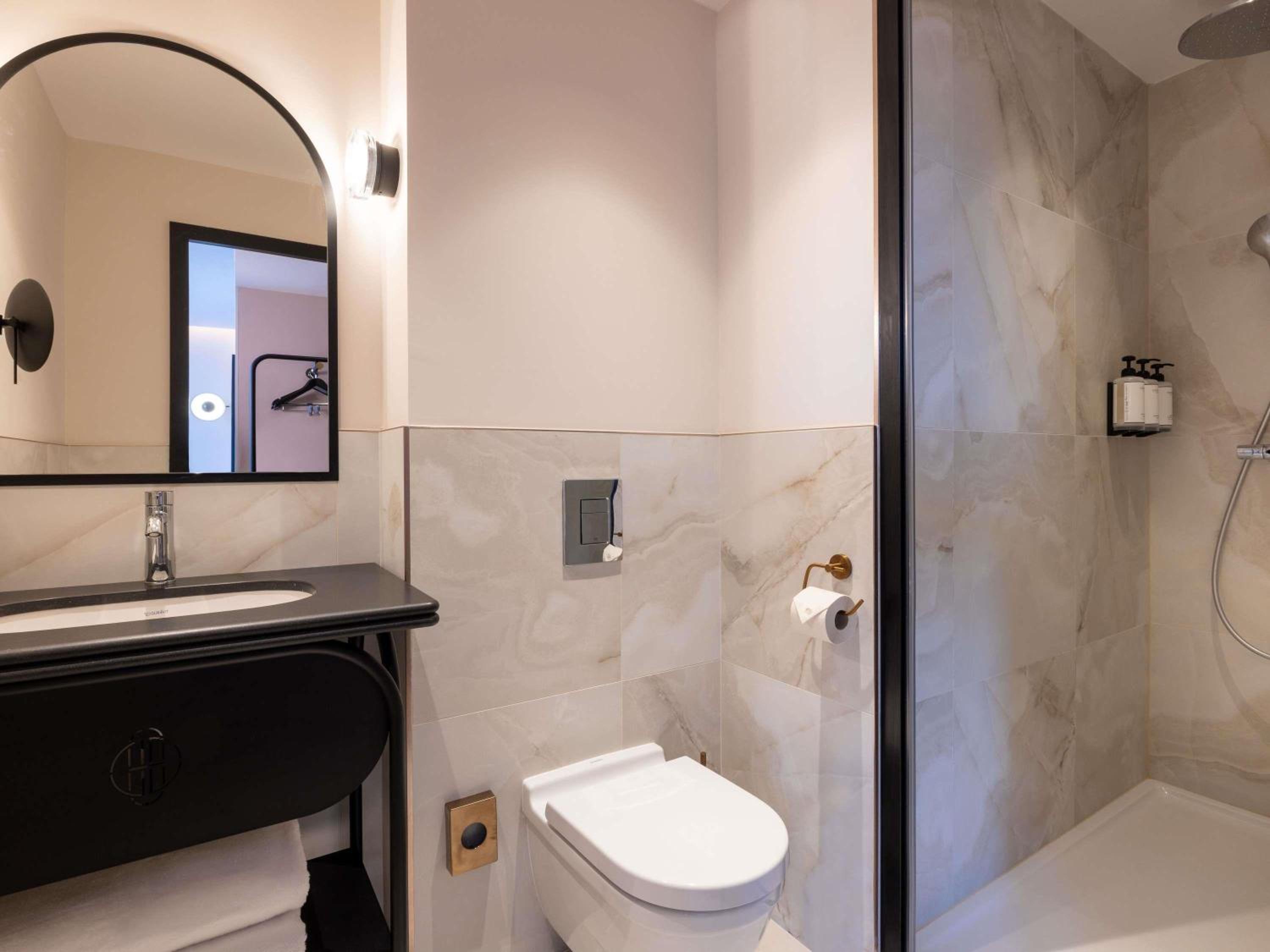 JUNIOR SUITE, DOUBLE BED, SOFA