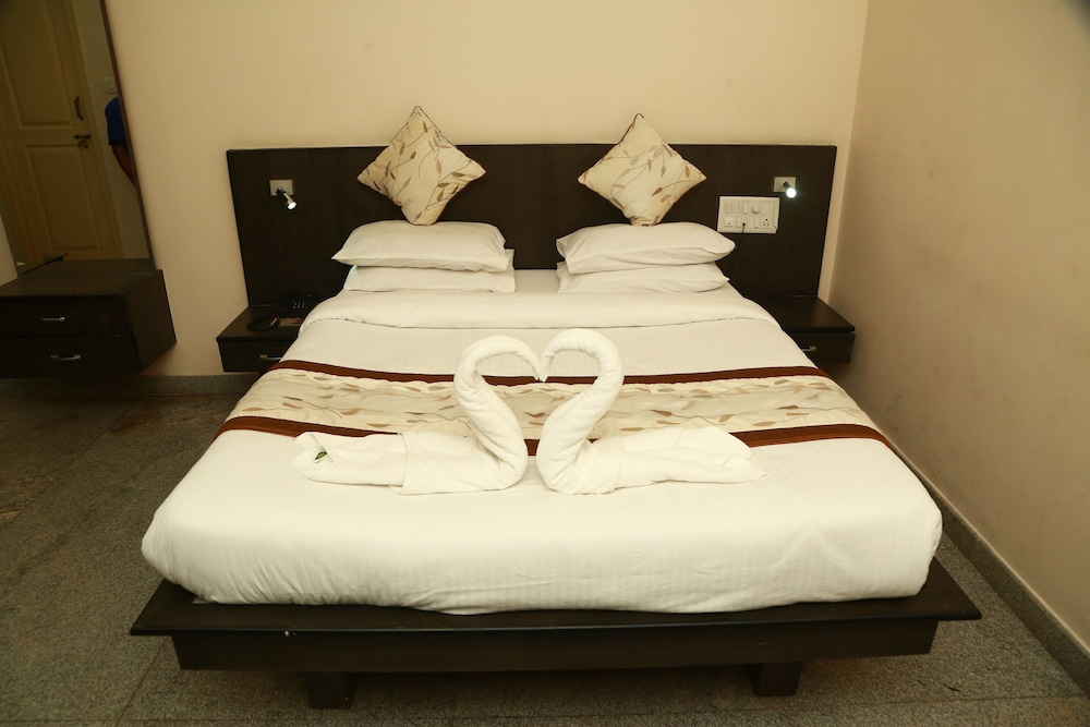 Soundarya Hotel 22/38