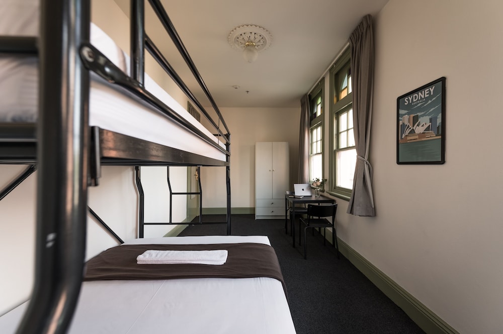 Sydney Central Hostel 13/37