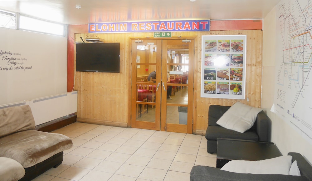 Kensal Green Backpackers 1 39/56