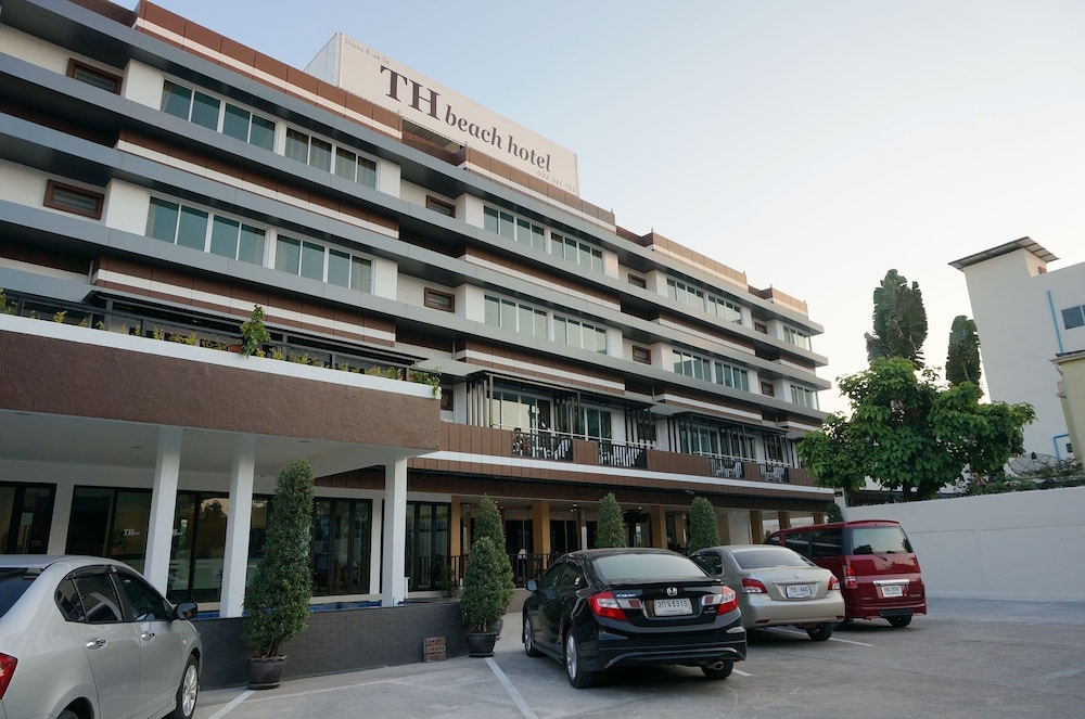 Th Beach Hotel 59/64