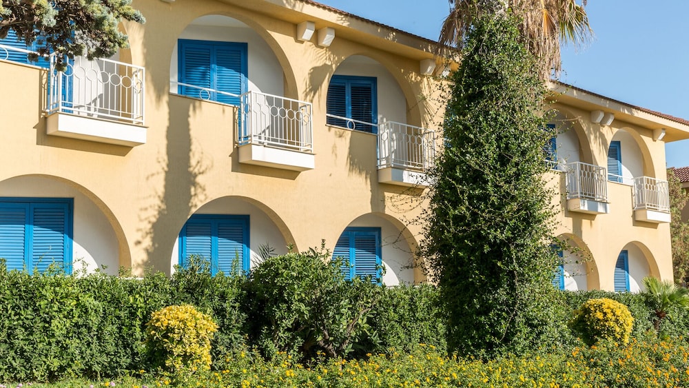 Hotel Perla Del Golfo 67/70