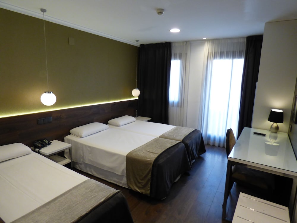 Hotel Moderno BCN 21/70