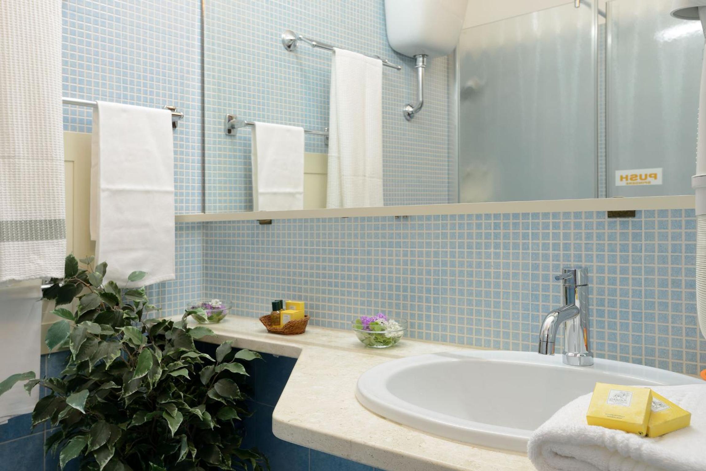 غرفة بسرير مزدوج أو سريرين منفصلين، Hotel Oasis Alghero 8/10