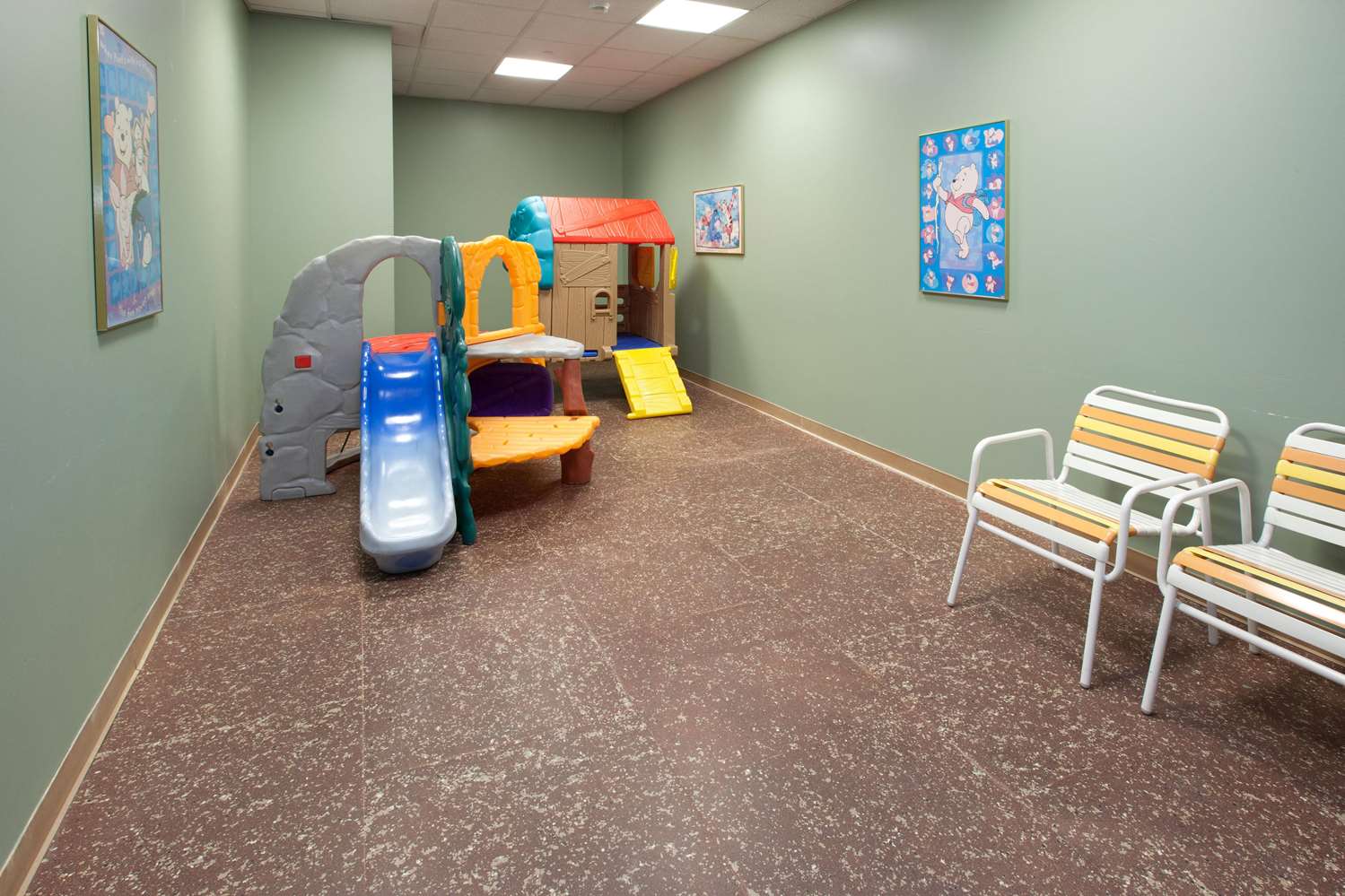 La Quinta Inn & Suites by Wyndham Bannockburn-Deerfield 49/56