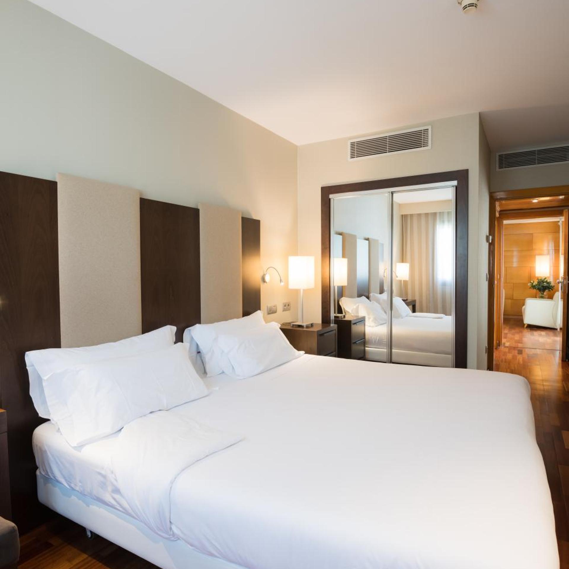 جناح جونيور، Hotel Ciudad de Valladolid 2/10