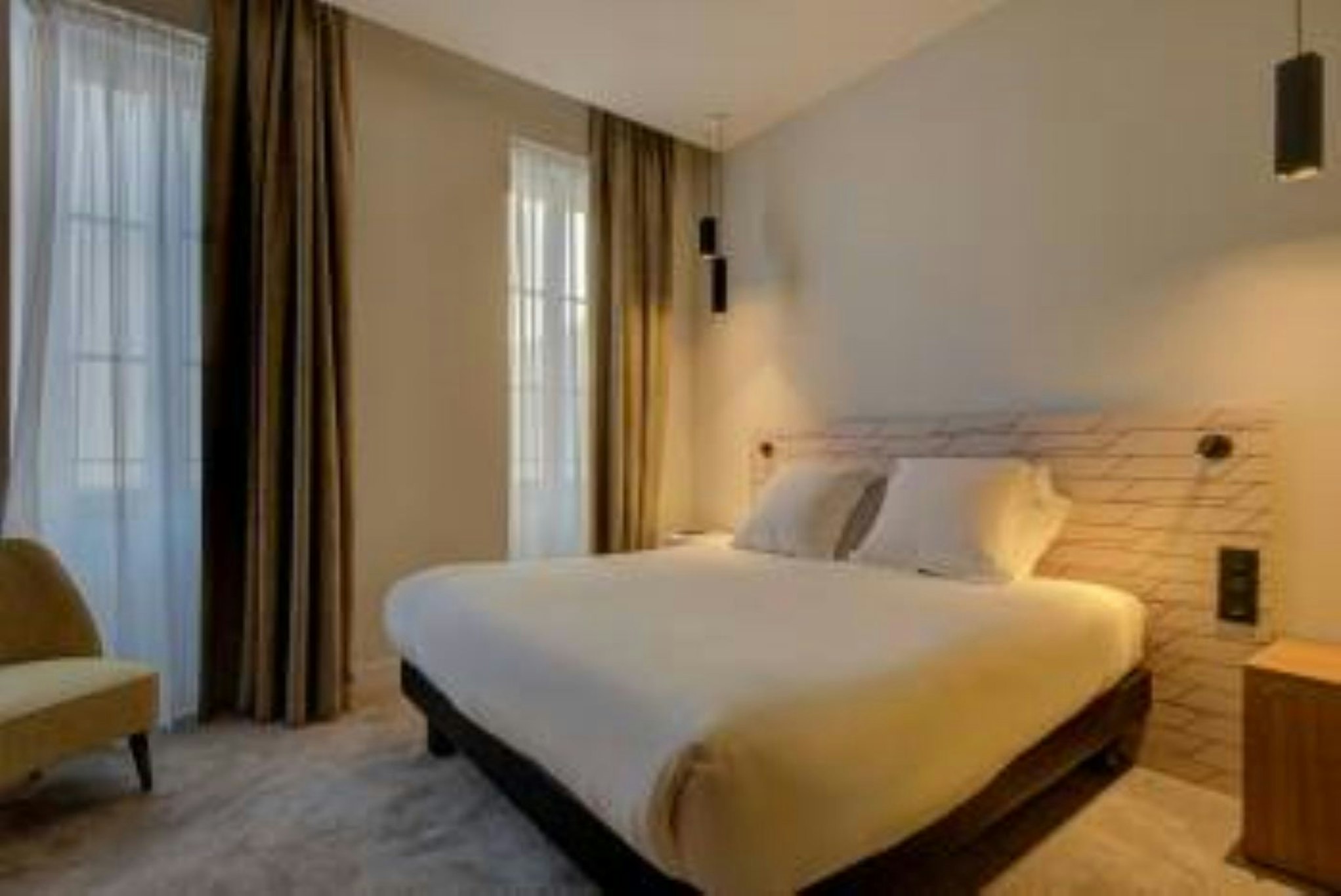 Alex Hotel 12/58