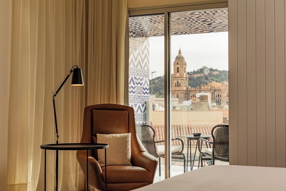 H10 Croma Malaga 25/50