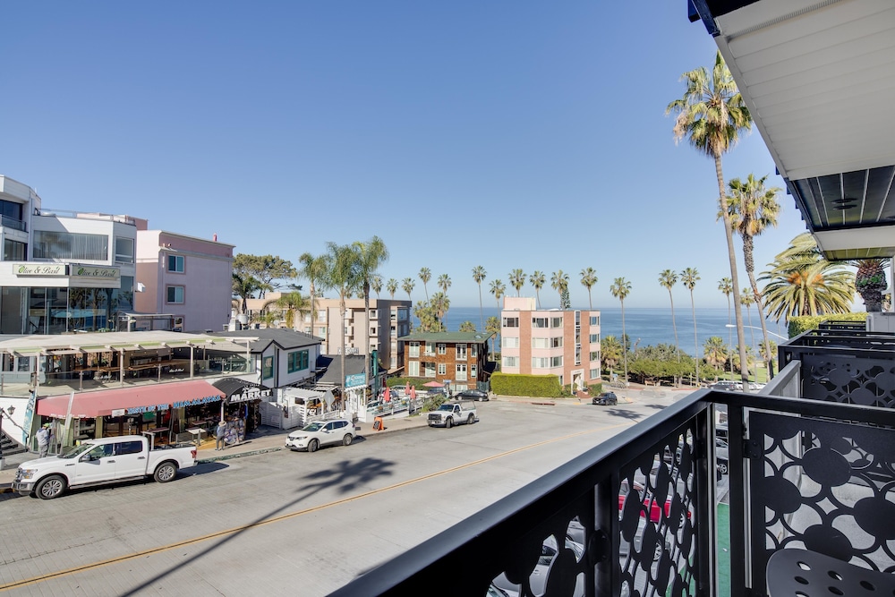 La Jolla Inn 1/68