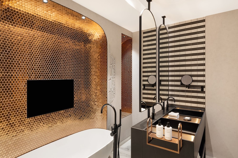 Paragraph Freedom Square, a Luxury Collection Hotel, Tbilisi 44/50