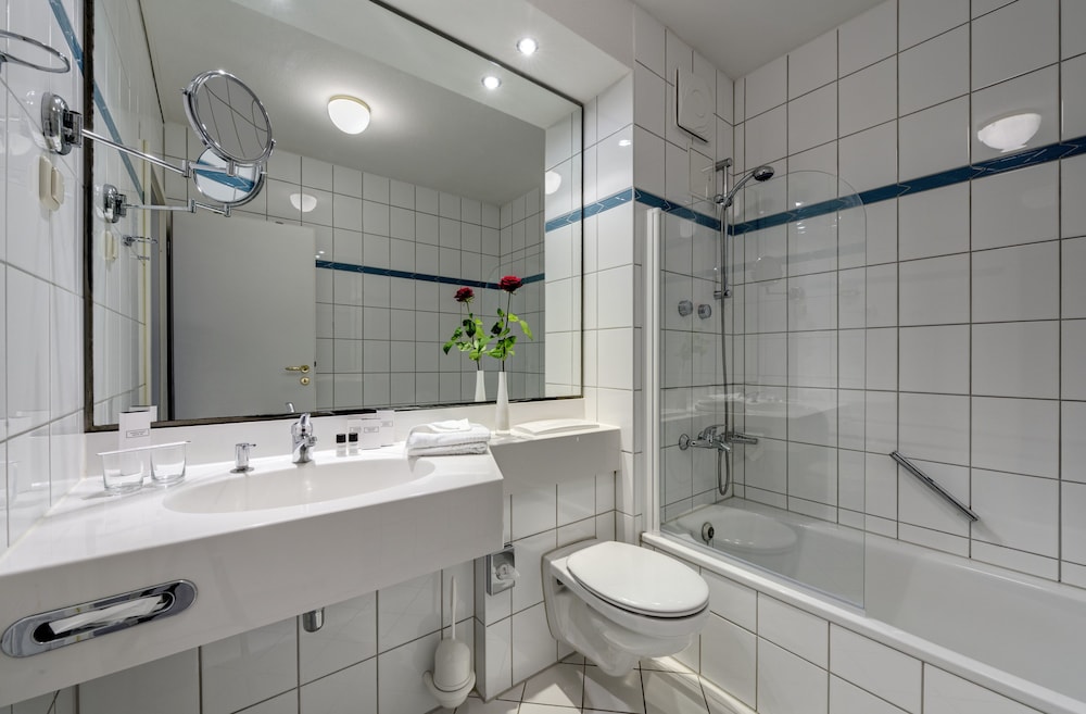Aquamarin Hotel and Spa 46/50