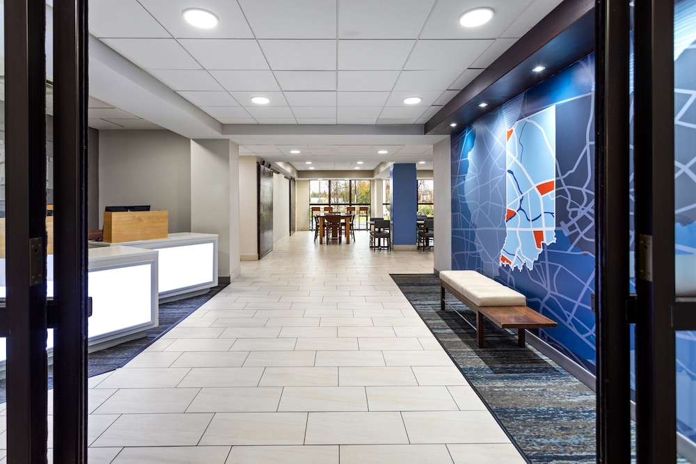 Holiday Inn Express New Albany - Louisville NW 35/50