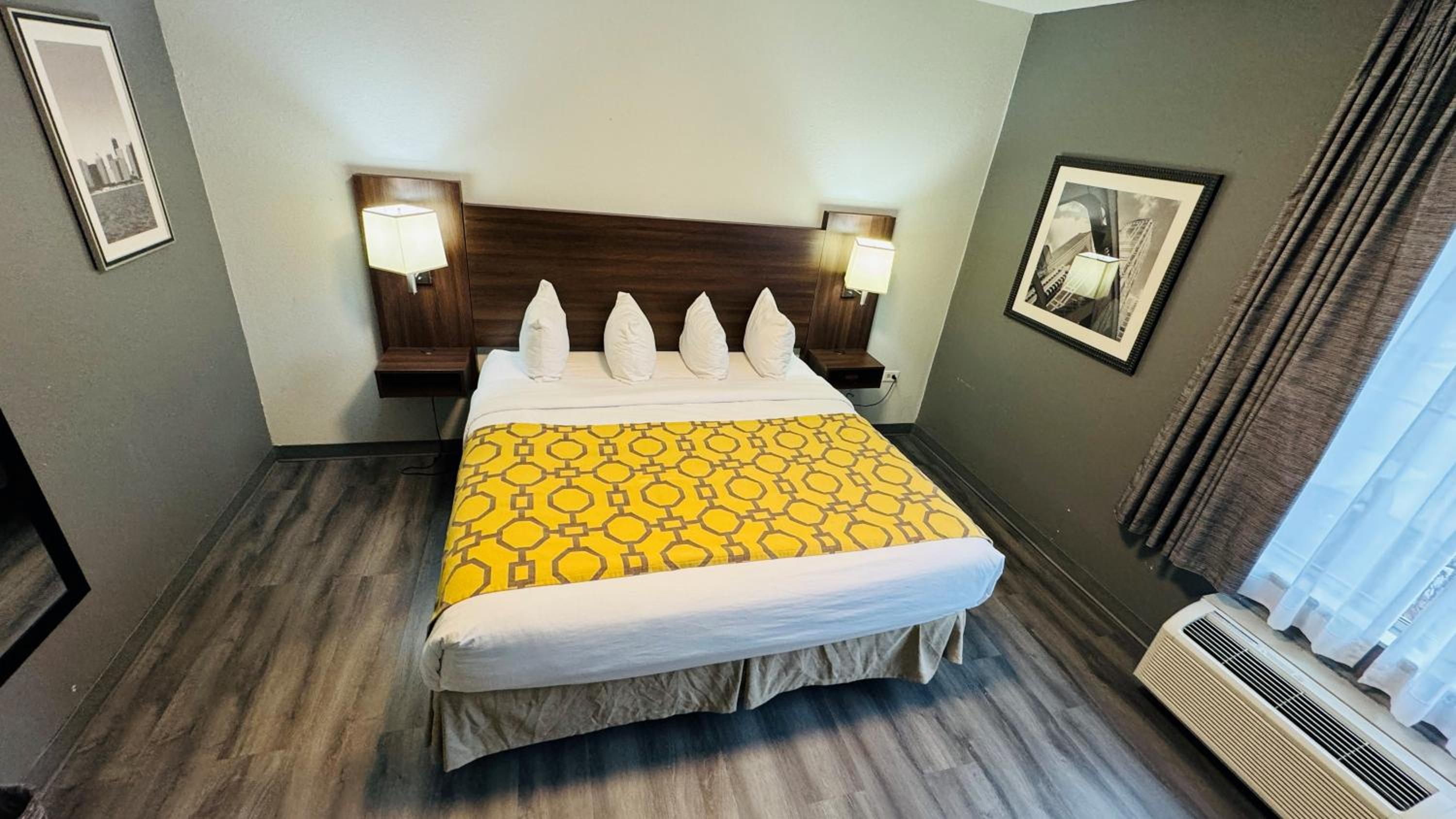 Room, King Bed, Accessible