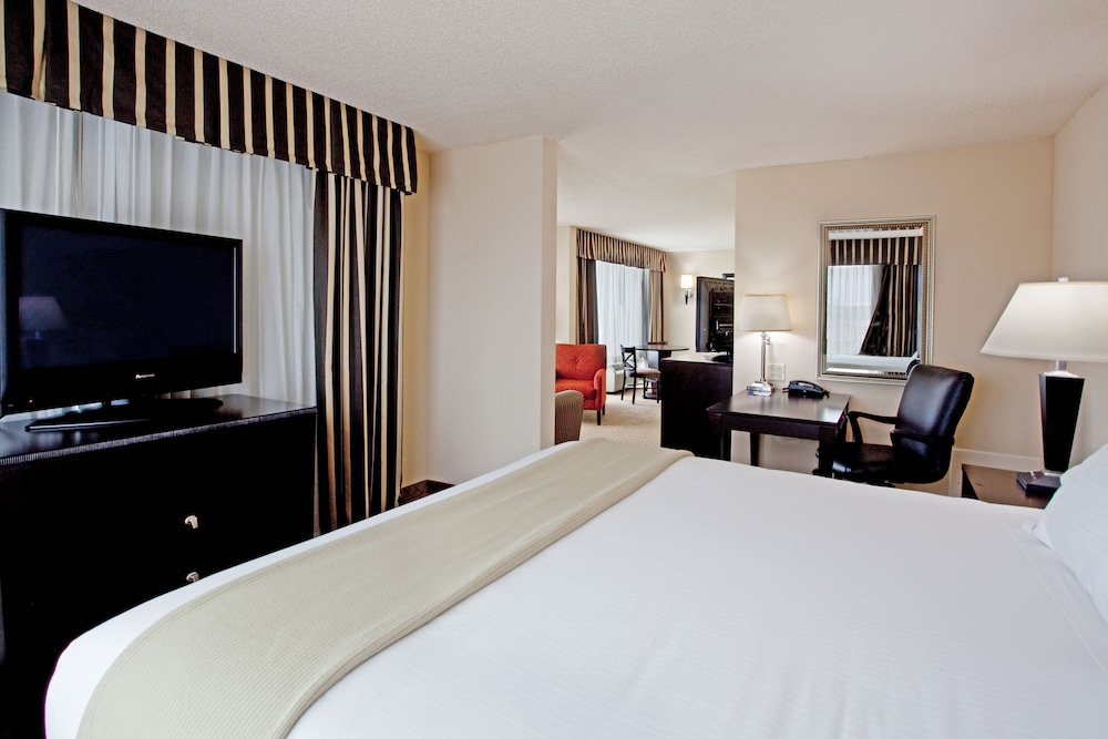 Holiday Inn Express Hotel And Suites Newberry 16/55