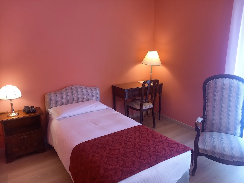 Hotel Moderno 20/50