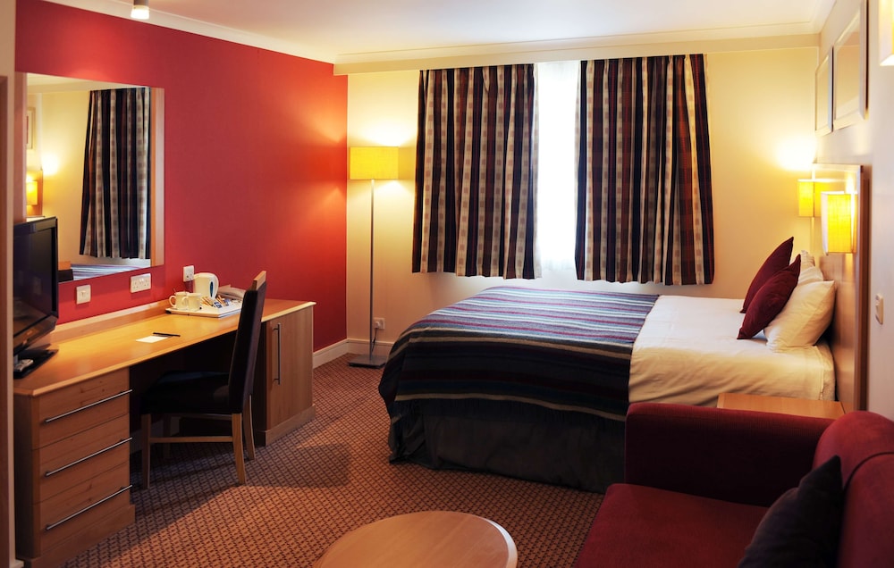 Village Hotel Hull 10/61