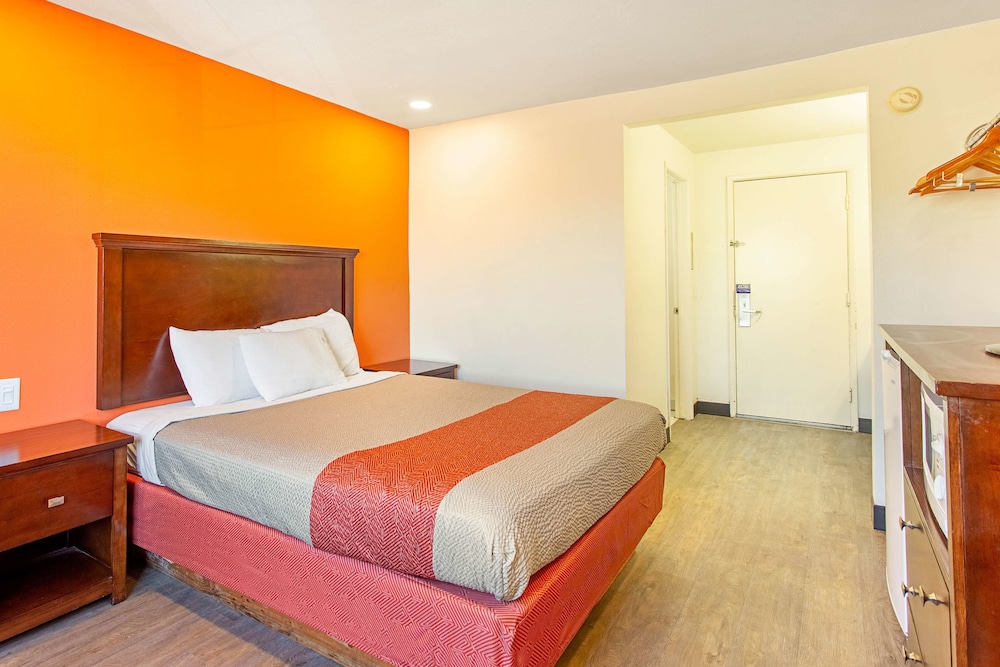 Motel6 Pendleton, OR - West 29/44
