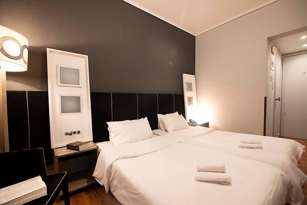 Galaxy Hotel 13/50