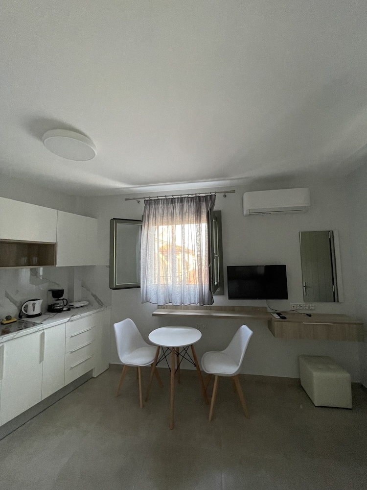 ANAX APARTMENTS PARGA 27/38