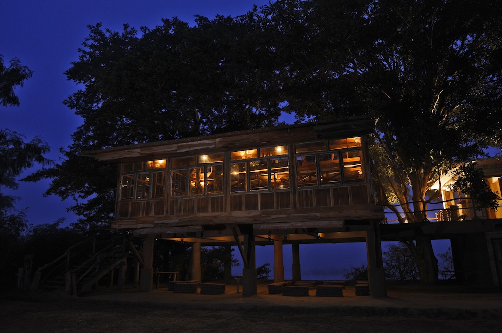 KEN RIVER LODGE 1/24