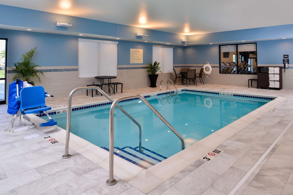 HAMPTON INN BY HILTON OMAHA AIRPORT, IA in CARTER LAKE - IA
