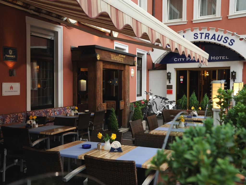 Strauss 17/24